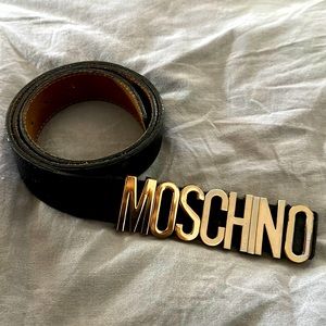 Moschino belt / used!